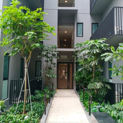 12 Peak Residence