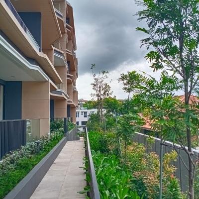 18 Peak Residence